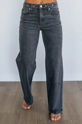 Relaxed-Fit High-Waisted Jeans